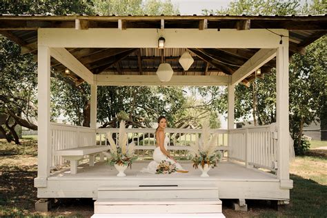 Camino real ranch - A wedding and event venue in Dale, TX, near Austin, with indoor and outdoor structures, a greenhouse, and a Quonset Hut. See photos, reviews, services offered, and hours of operation. 